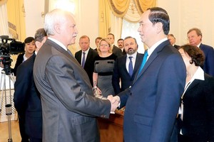 President of Vietnam Tran Dai Quang meets Governor of Saint Petersburg city Georgy Poltavchenko