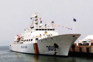 RoK's coast guard ship arrives in Da Nang 