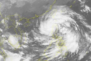 Typhoon Khanun is heading towards East Sea 