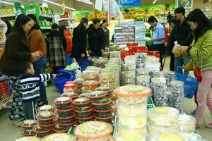 A goods fair in Hanoi (Photo VNA)