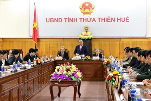 Prime Minister Nguyen Xuan Phuc speaks at a meeting with leaders of Thua Thien-Hue province on January 6. (Photo: VNA)