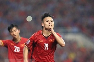 Nguyen Quang Hai (shirt No.19) (Source: VNA)