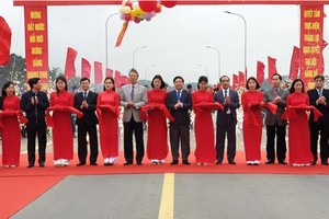 Binh Ca Bridge linking whole road of Ho Chi Minh from Cao Bang to Ca Mau province is inaugurated 