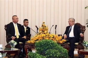 Vietnam’s Deputy Defence Minister Nguyen Chi Vinh (R) and Thailand’s Permanent Secretary of Defence Natt Intracharoen at the dialogue (Photo: VNA)