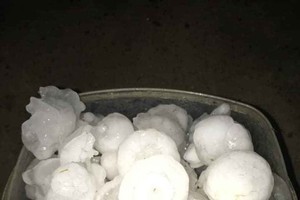 Hails with the sizes of guava, egg and tennis ball are collected