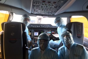 The flight crew of Vietnam Airlines 