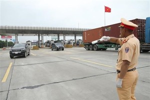 Traffic Police Department will launch a campaign from December 15 to ensure traffic safety and social order during the holidays and festivals (Source: VNA)