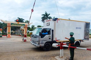 HCMC gives long An, Binh Phuoc US$104,000 financial aid to fight Covid-19