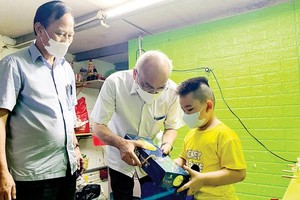 City leaders visit, encourage children orphaned by Covid-19 