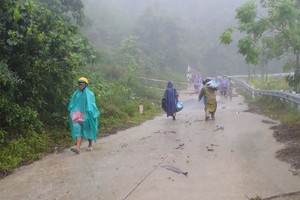 Intense rainfall pours down provinces from Thua Thien-Hue to Khanh Hoa 