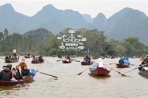 Visitors to Huong Pagoda must be fully vaccinated for Covid-19 