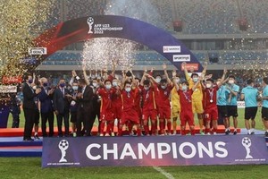 Vietnam’s U23 football team welcomed home