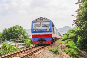 Nearly US$4 bln to be spent on two Southern railway projects
