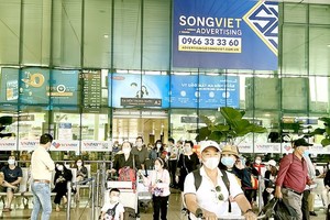 Tourists to localities surge sharply during holidays