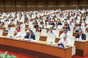 National Assembly approves investment policy of three key expressway projects