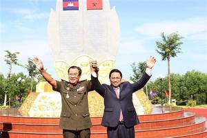 Cambodian PM appreciates Vietnam’s help in overthrowing Pol Pot genocidal regime