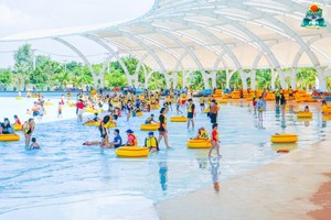 Tours nearly fully booked for National Day holiday