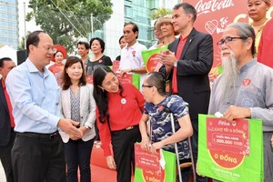 HCMC supports 1,000 disadvantaged households during Tet holiday
