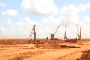 Long Thanh International Airport project checked owing to dust pollution