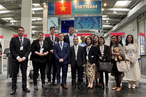 Vietnamese firms attend IT, industrial expo in Germany