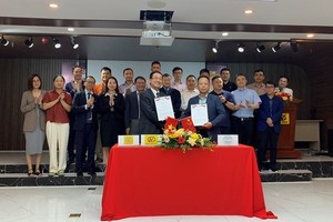 Vietnamese, Chinese business associations cooperate in industrial development