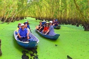 Tourist industry promotes development of green tourism