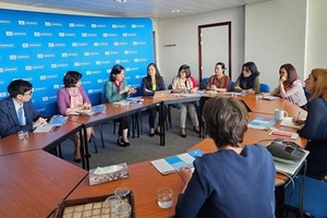 Vietnam Women’s Union delegation pay working visit to France