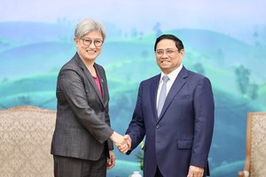 PM Pham Minh Chinh receives visiting Australian Foreign Minister