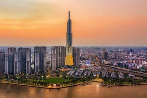 Hundreds of foreign investors arrive to explore investment opportunities