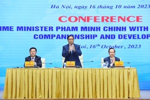 PM Pham Minh Chinh meets FDI enterprises community