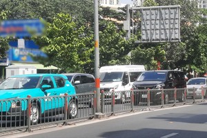 Holidaymakers urgently return to HCMC after New Year holiday break