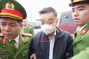 Former ministers stand trial for Viet A case