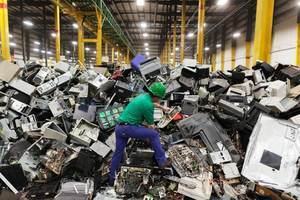 Solutions proposed to tackle growing challenge of electronic waste