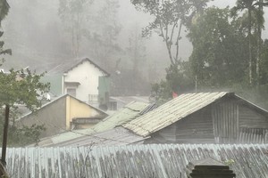 North sees thundery downpours, Central region scorched by intense heat