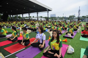 Over 1,000 people join International Yoga Day 2024 in Binh Duong