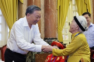 President expresses gratitude to heroic mothers, martyrs’ families