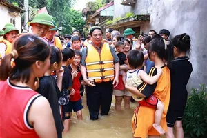 PM urges post-typhoon response efforts to be augmented