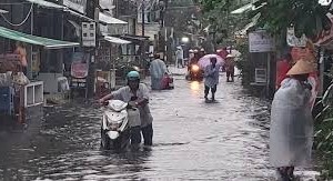 Southern regions to experience heavy rainfall, high tide