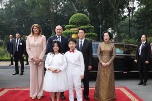 State leader hosts welcome ceremony for Bulgarian President