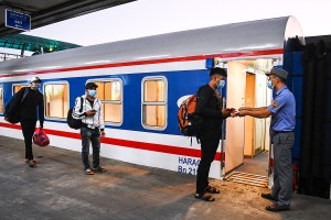Vietnam Railways starts selling tickets for upcoming national holidays