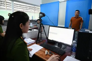 HCMC Police receive 13,000 applications for driver’s license issuance, renewal