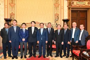 HCMC leader receives leaders of Japan’s Nagoya City, Samsung CE Complex HCMC