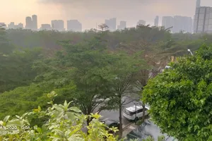 North braces for intense cold, while South experiences unseasonal rains