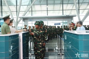 Lao, Cambodia troops arrive in HCMC for parade rehearsal