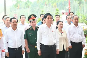 State President offers incense at Nga Ba Giong National Historical Site