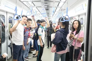 Passengers can use chip-based citizen ID card to ride Metro Line No.1 from June