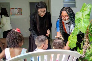 Vietnamese PM’s spouse visits social welfare center in Brazil