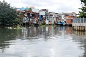 HCMC accelerates urban redevelopment along canals, waterways