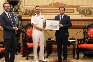 British Royal Navy ship visits Ho Chi Minh City