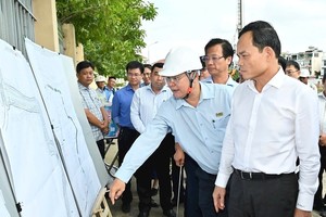 HCMC Party Secretary urges to remove obstacles for Xuyen Tam Canal project